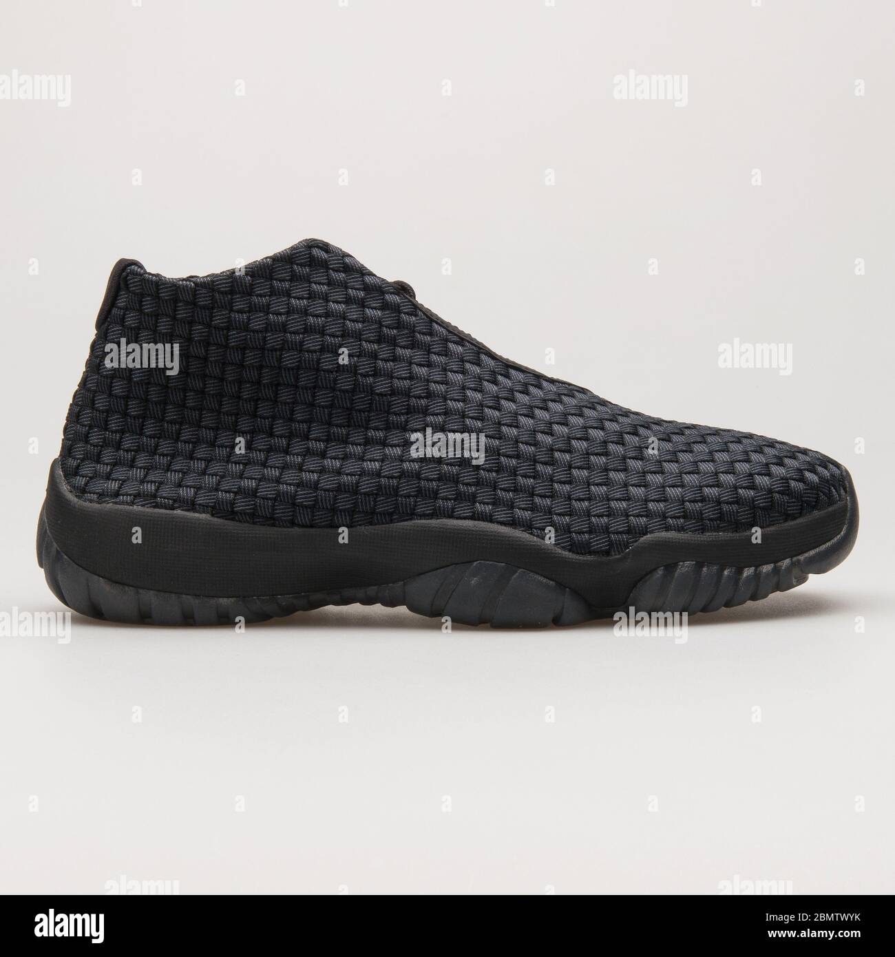VIENA, AUSTRIA - 14 DE JUNIO 2018: Nike Jordan Future sneakers negras sobre fondo Fotografía de stock - Alamy