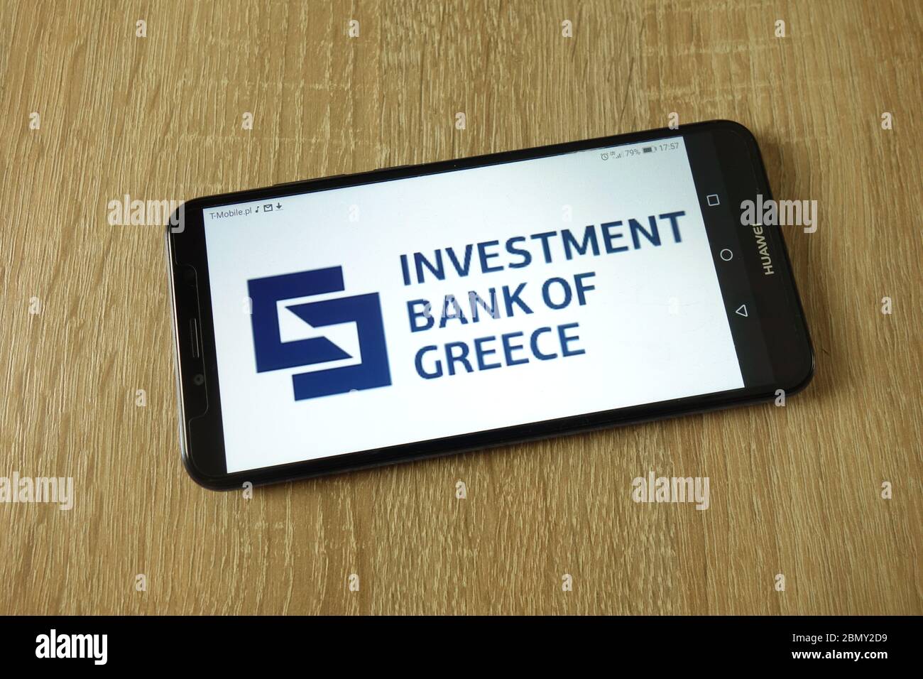 El logotipo del Investment Bank of Greece se muestra en el smartphone Foto de stock