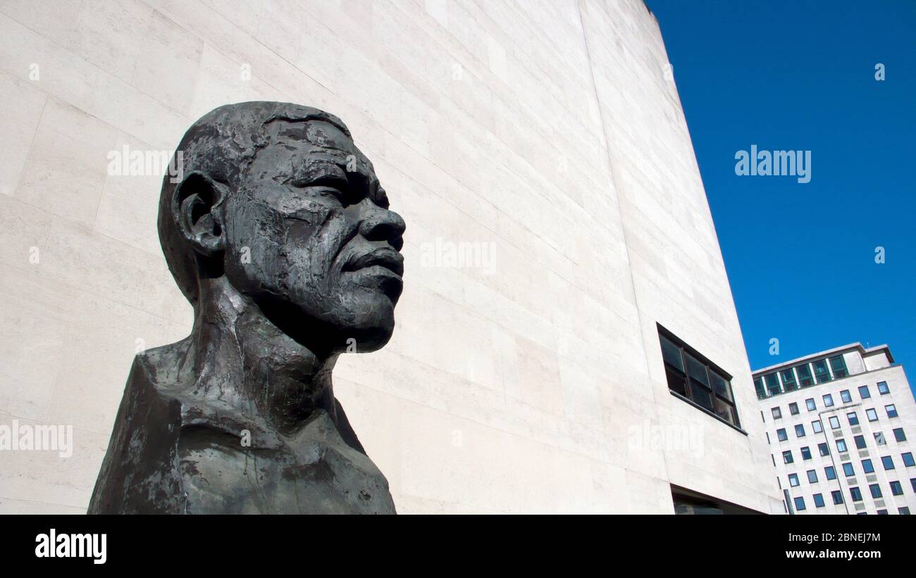 Cara de nelson mandela fotografías e imágenes de alta resolución Alamy Cara de nelson mandela fotografías e imágenes de alta resolución Alamy
