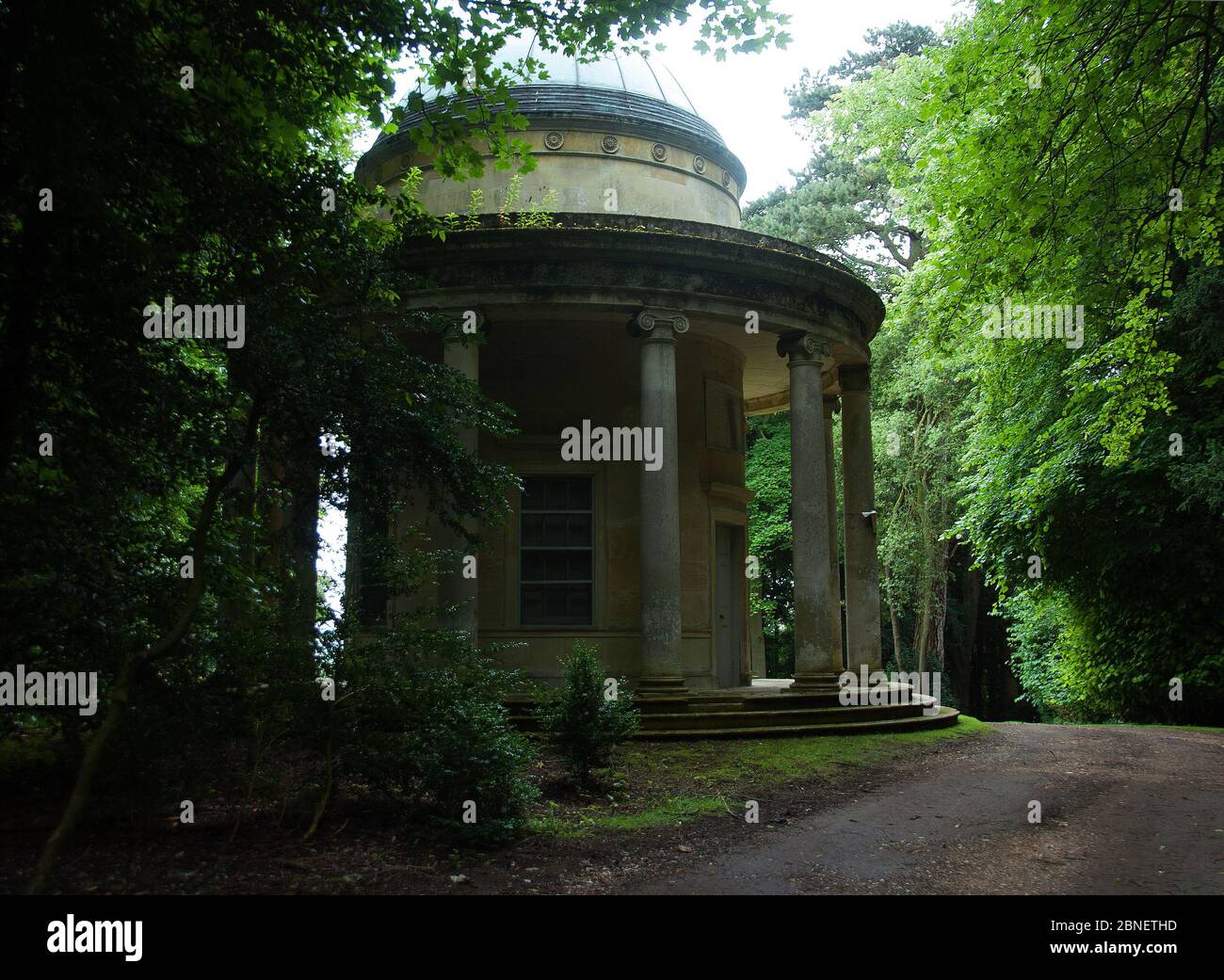 Templo de la Victoria en Audley End diseñado por Robert Adam Foto de stock