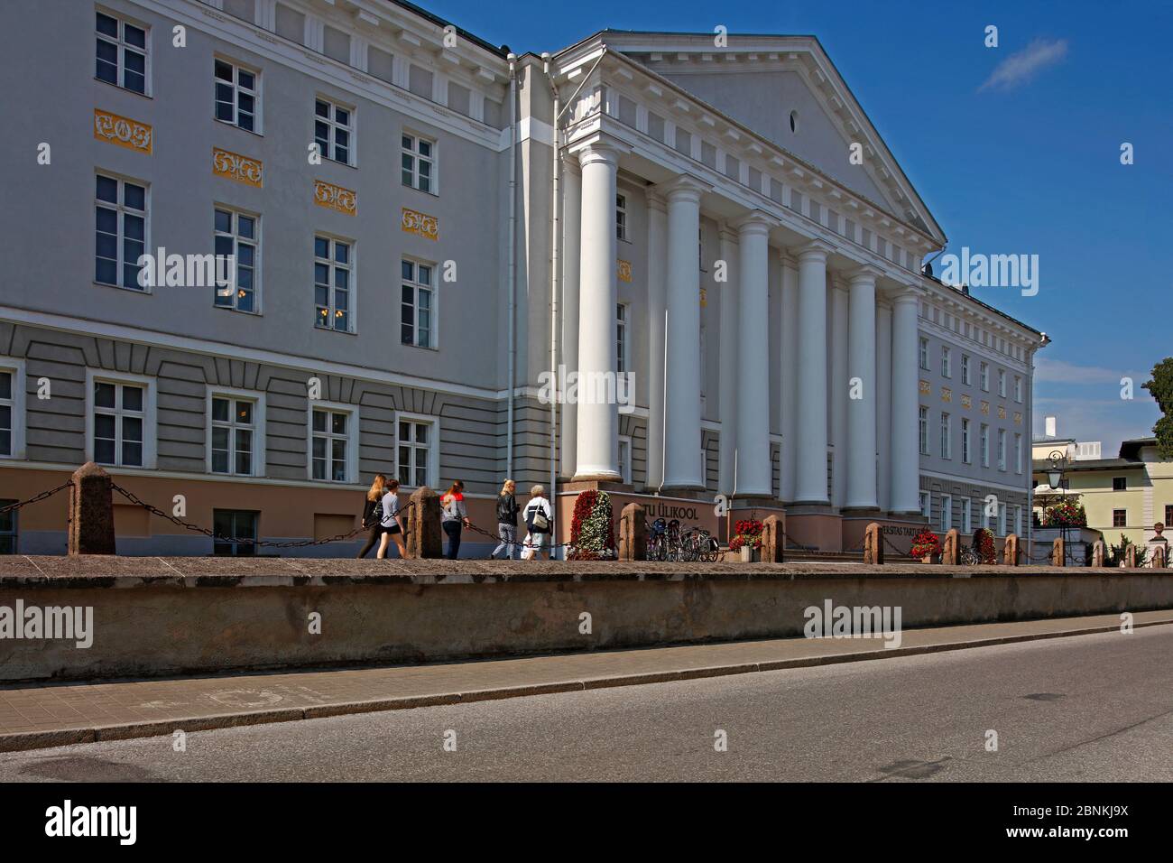 Estados Bálticos, Estonia, Tartu, universidad, pórtico columna, clasicista, arquitecto Johann Wilhelm Krause, museo de arte Foto de stock