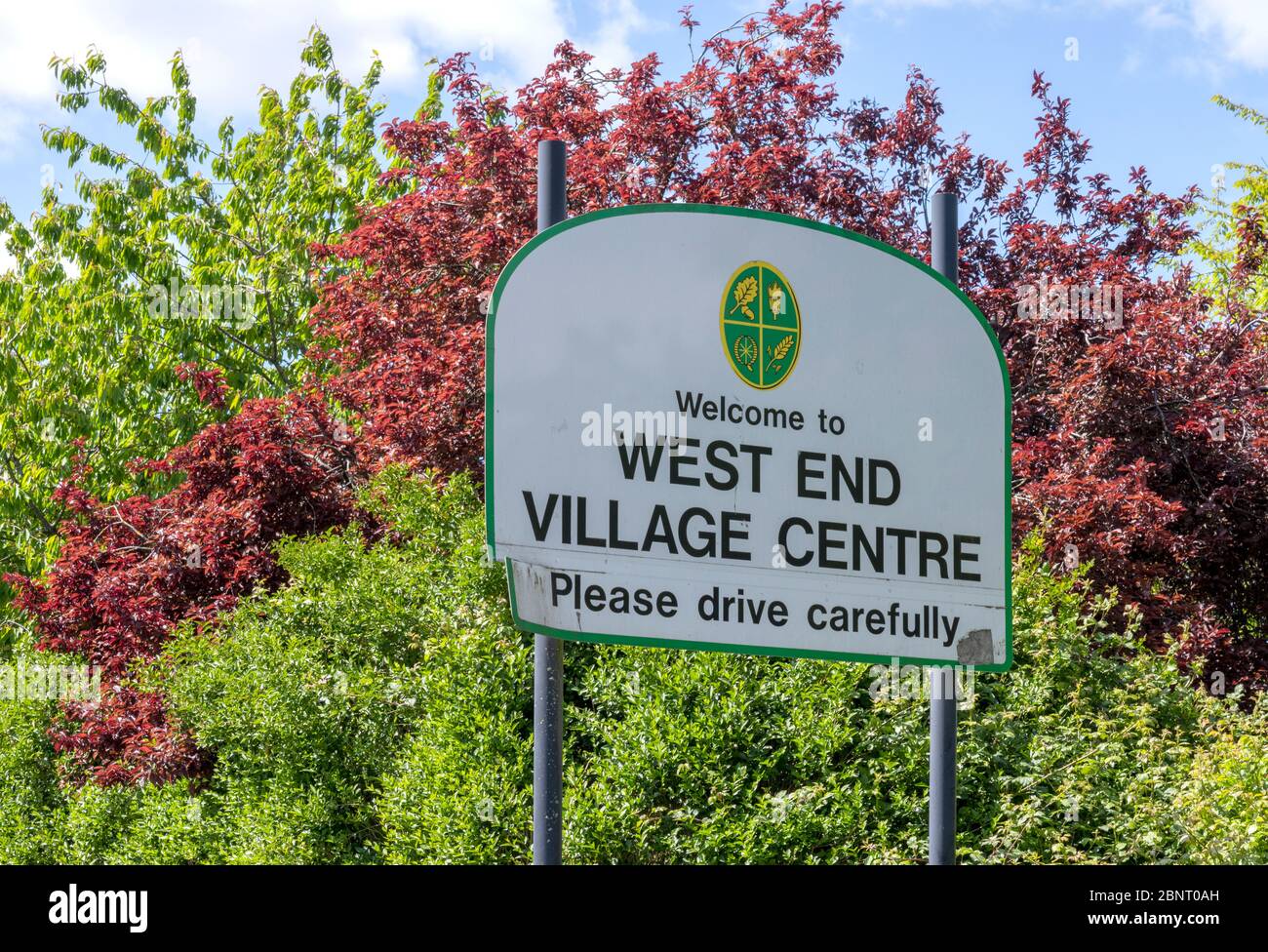 Bienvenido a la señal de West End, West End, Southampton, Hampshire, Inglaterra, Reino Unido Foto de stock