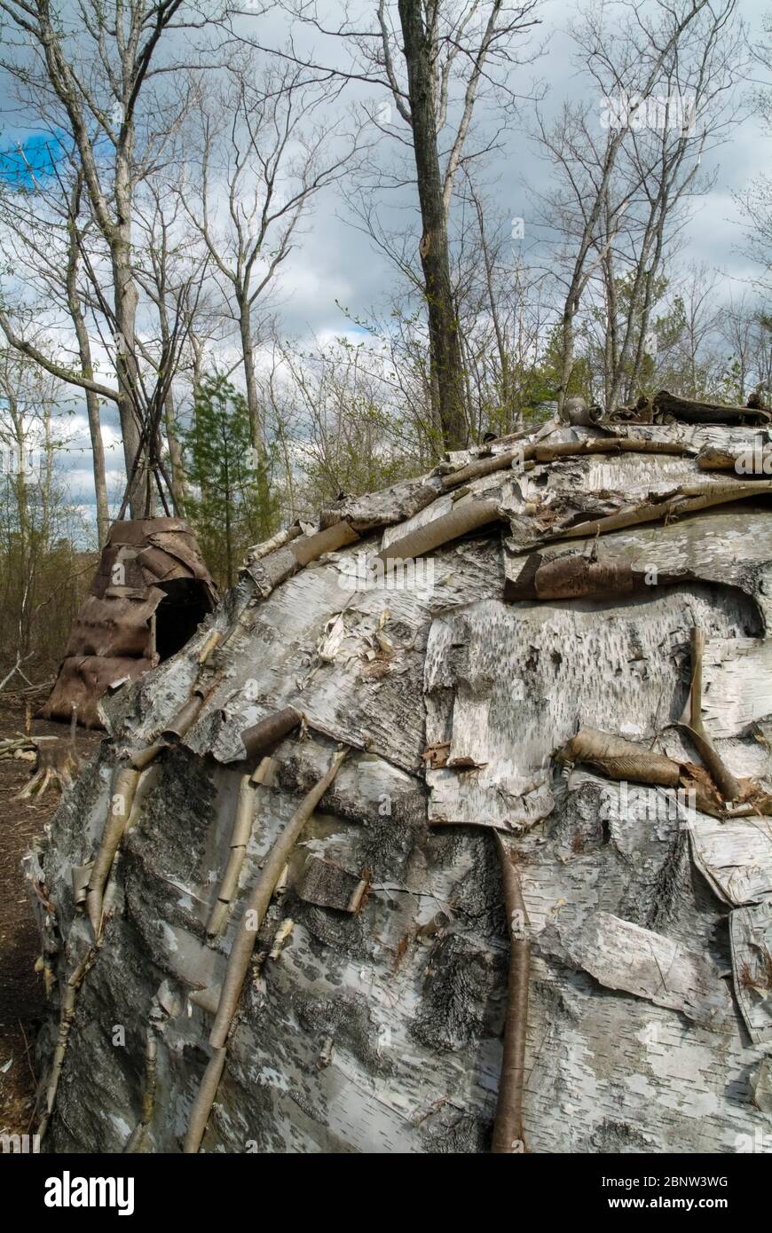 una-wigwam-en-el-centro-sandy-point-discovery-en-stratham-new