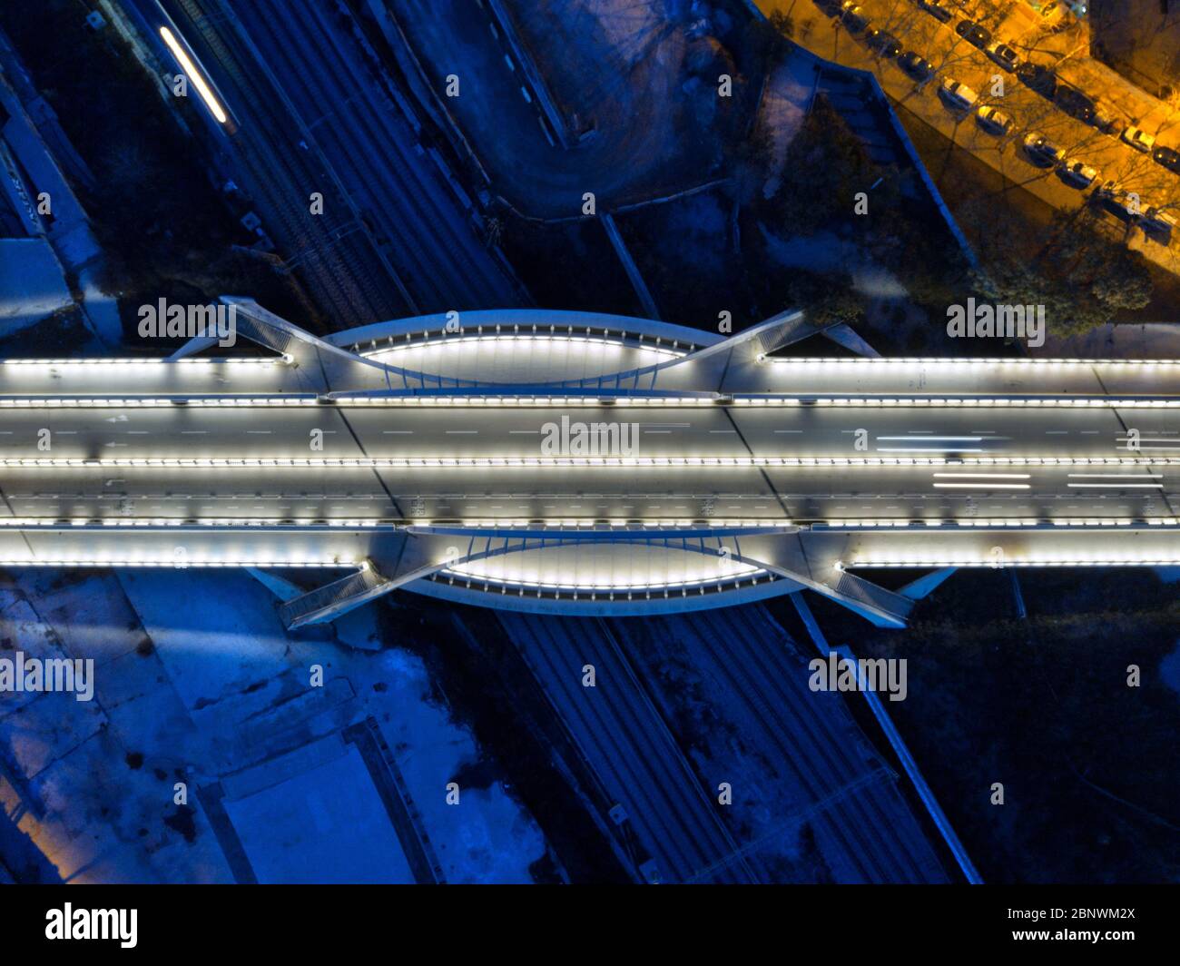 Puente Bac de Roda construido por Santiago Calatrava vista aérea Puente Bac de Roda construido por Santiago Calatrava vista aérea