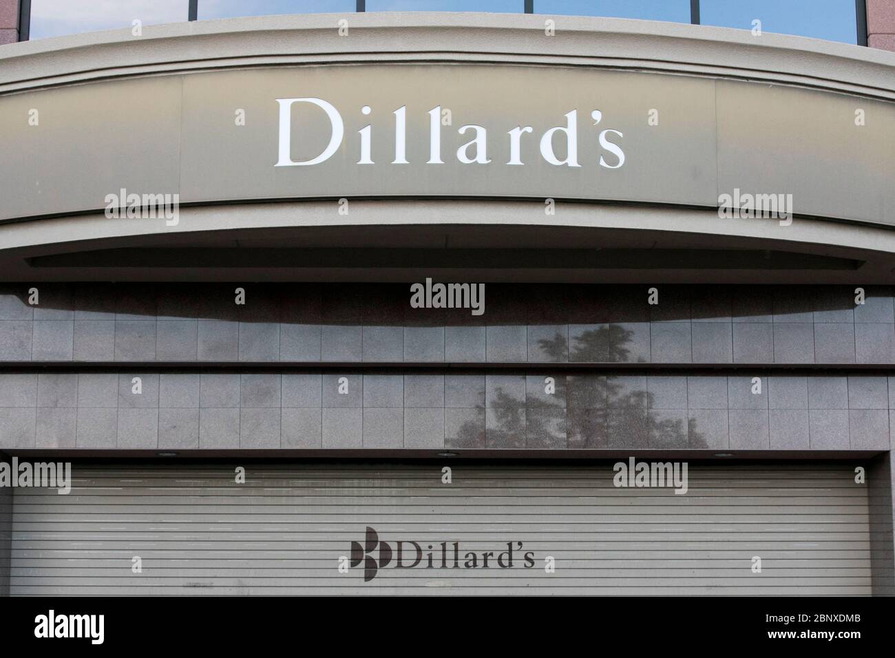 Logotipo De Dillards Fotos e Imágenes de stock Alamy