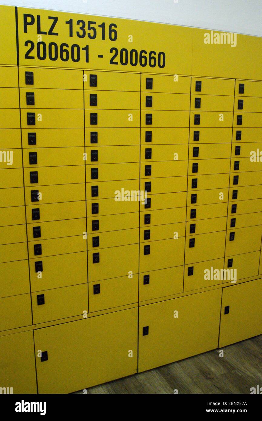 Postfachanlage der Deutschen Post Foto de stock