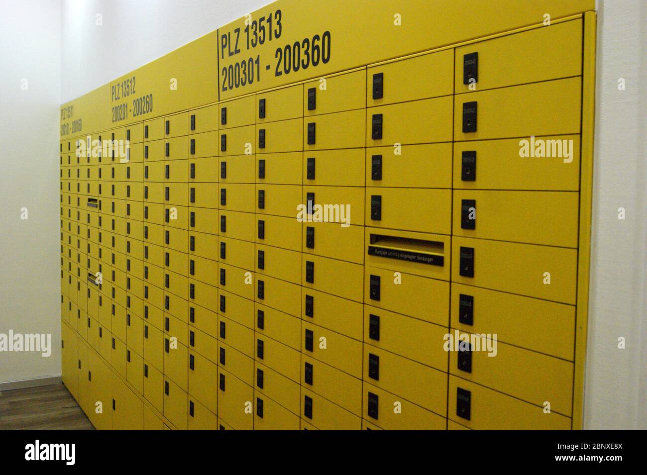 Postfachanlage der Deutschen Post Foto de stock