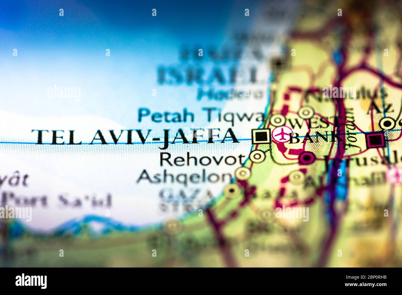 Profundidad de campo reducida se centra en la ubicación del mapa geográfico del continente asiático de Jaffa Israel de Tel Aviv en el atlas Foto de stock