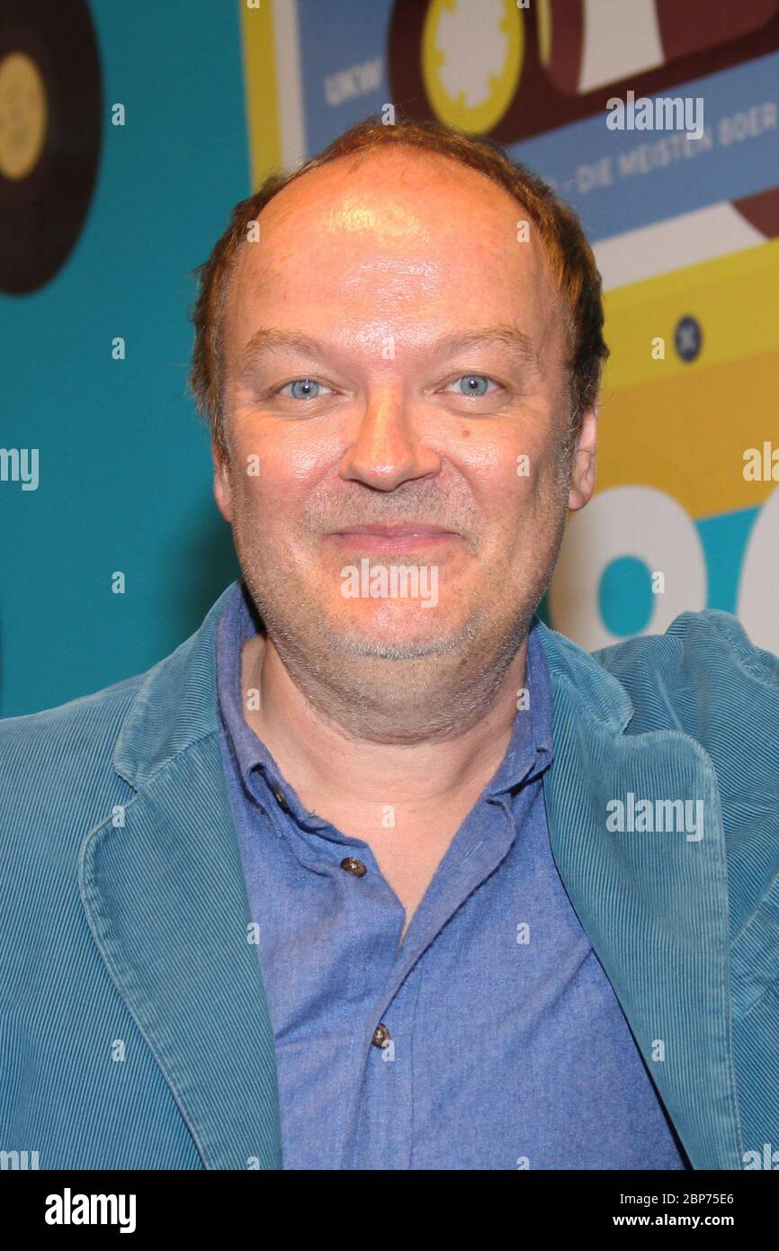 Jens Wawrzeck, Fototermin im Hamburg Zwei 80er Cafe en Ottensen, Hamburgo, 15.08.2019 Foto de stock