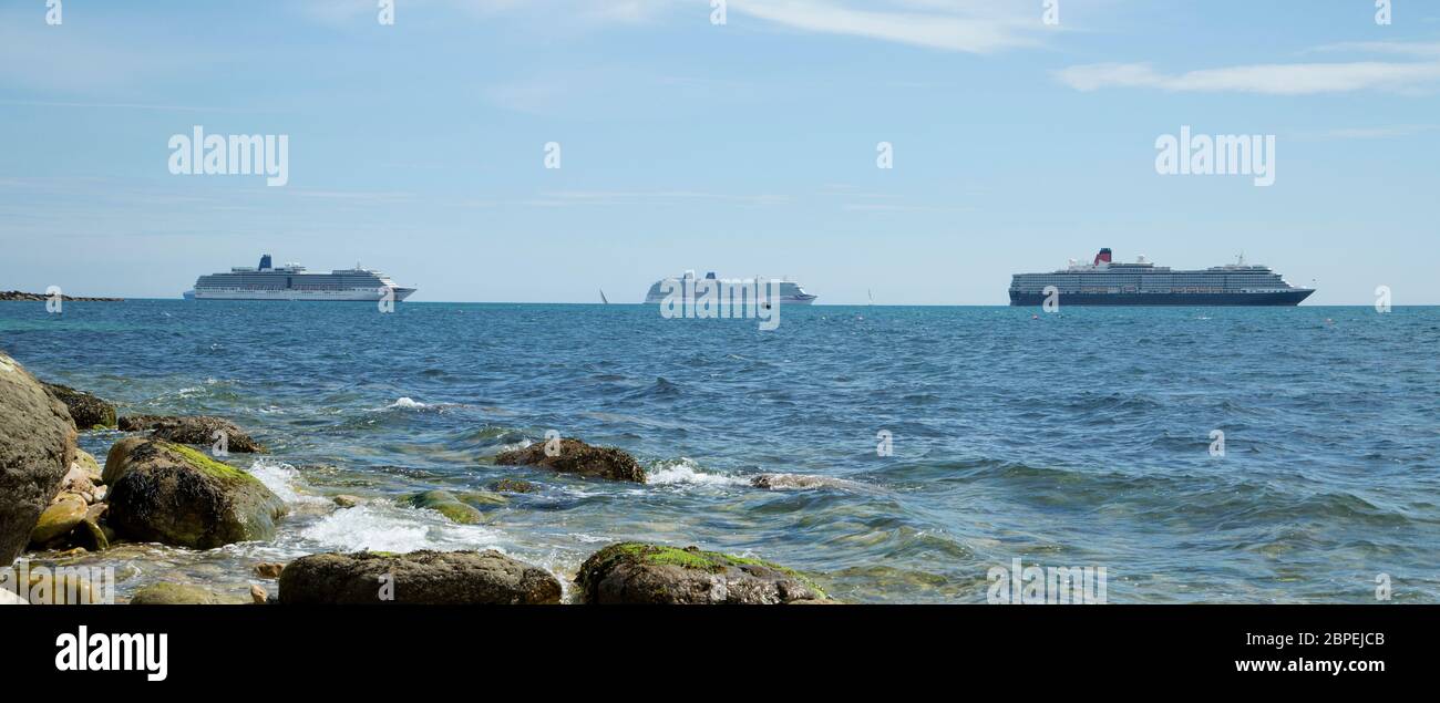 Cruceros en la bahía de Weymouth durante el Reino Unido Lockdown 2020 Foto de stock