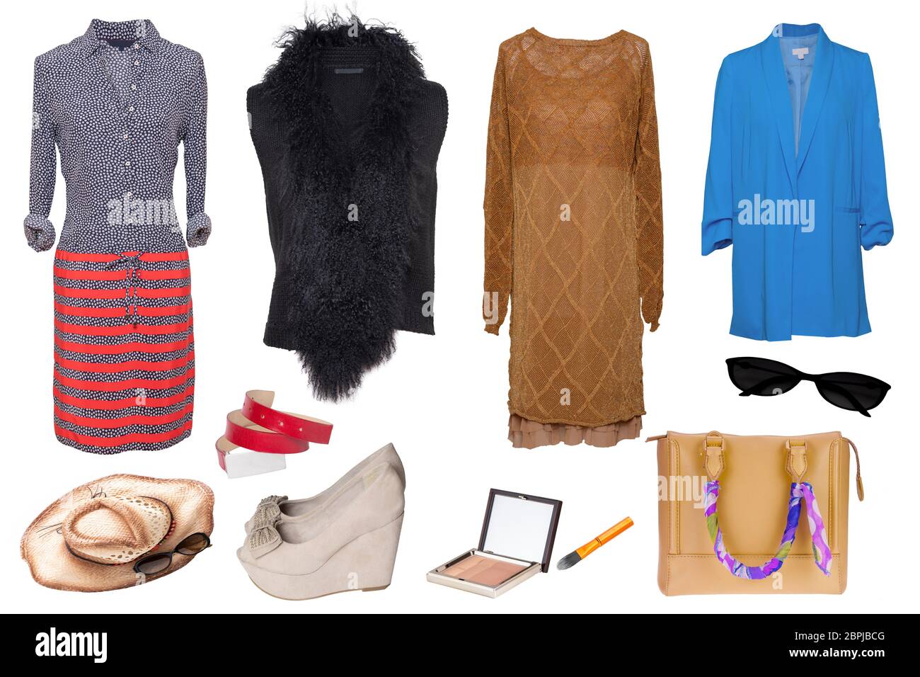Ropa de mujer collage. Conjunto de elegantes y modernos vestidos, chaqueta,  pantalones, bolso y accesorios de mujer aislados sobre un fondo blanco.  Última moda Fotografía de stock - Alamy
