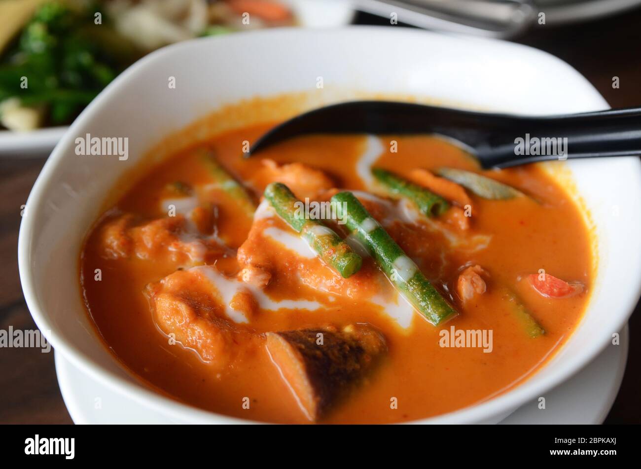 Tailandia tradición curry rojo con carne de cerdo o pollo Foto de stock