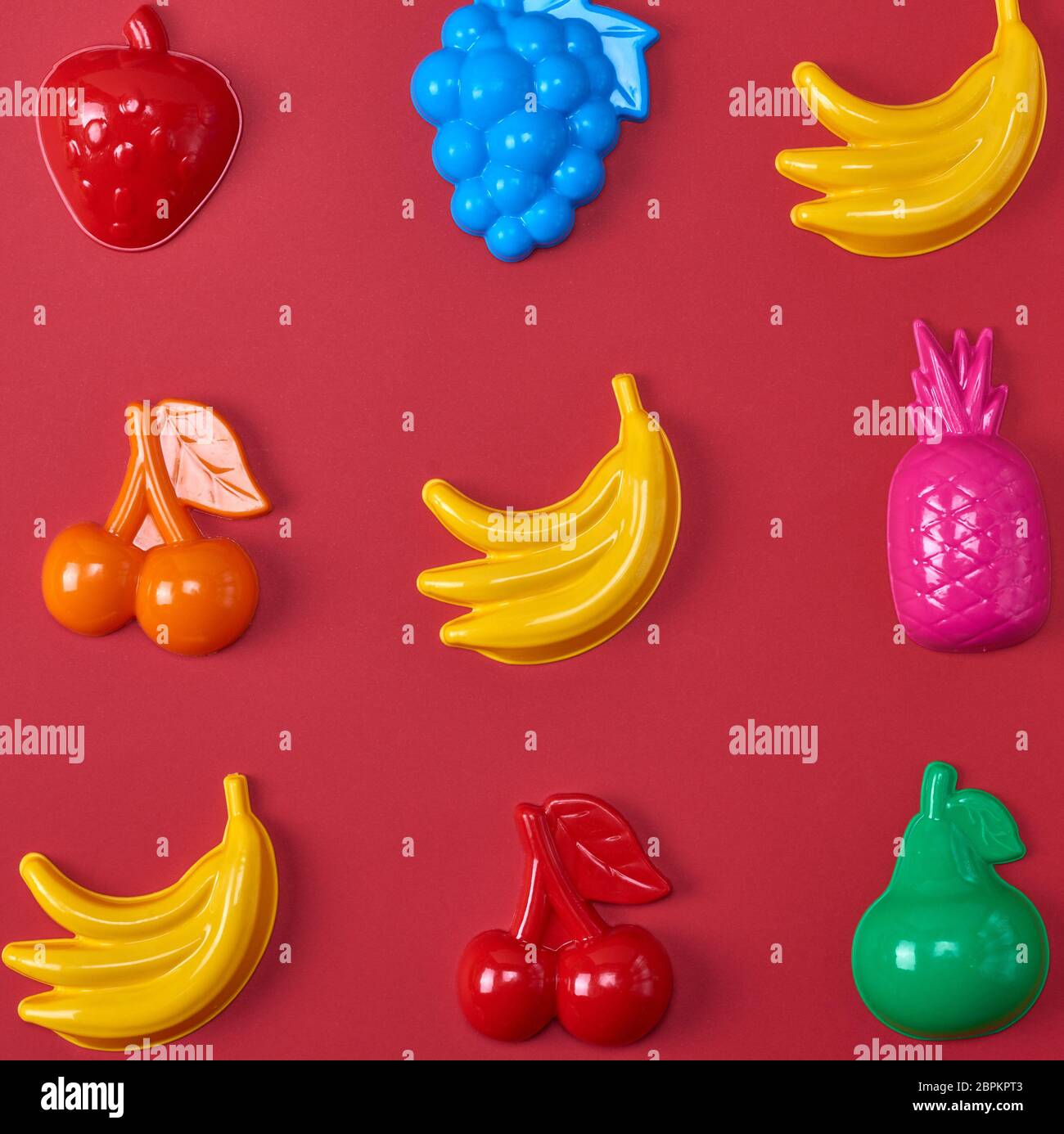 Fruta de juguete fotografías e imágenes de alta resolución - Alamy