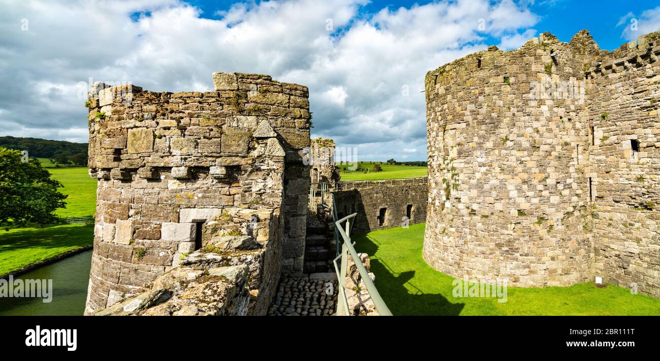 Castillo de Beaumaris en Gales, Reino Unido Foto de stock