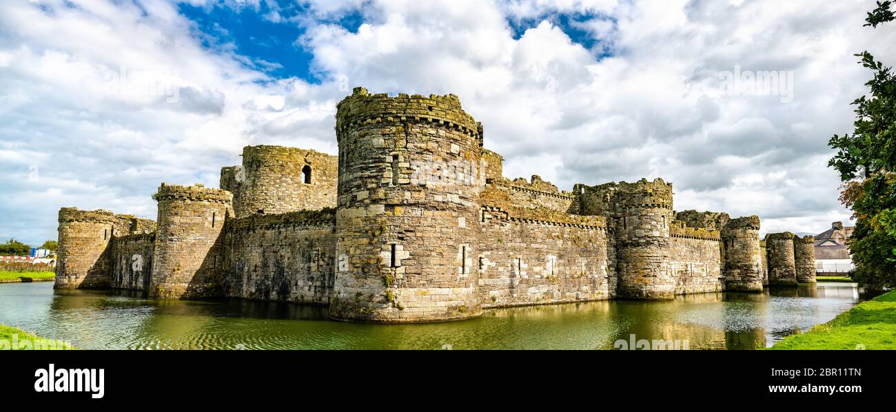 Castillo de Beaumaris en Gales, Reino Unido Foto de stock