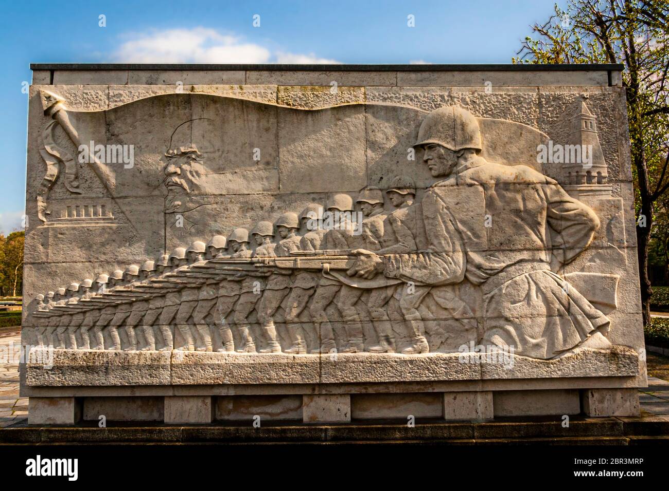 Sarcófago en el Memorial de la Guerra Soviética (Treptower Park), Belin, Alemania Foto de stock