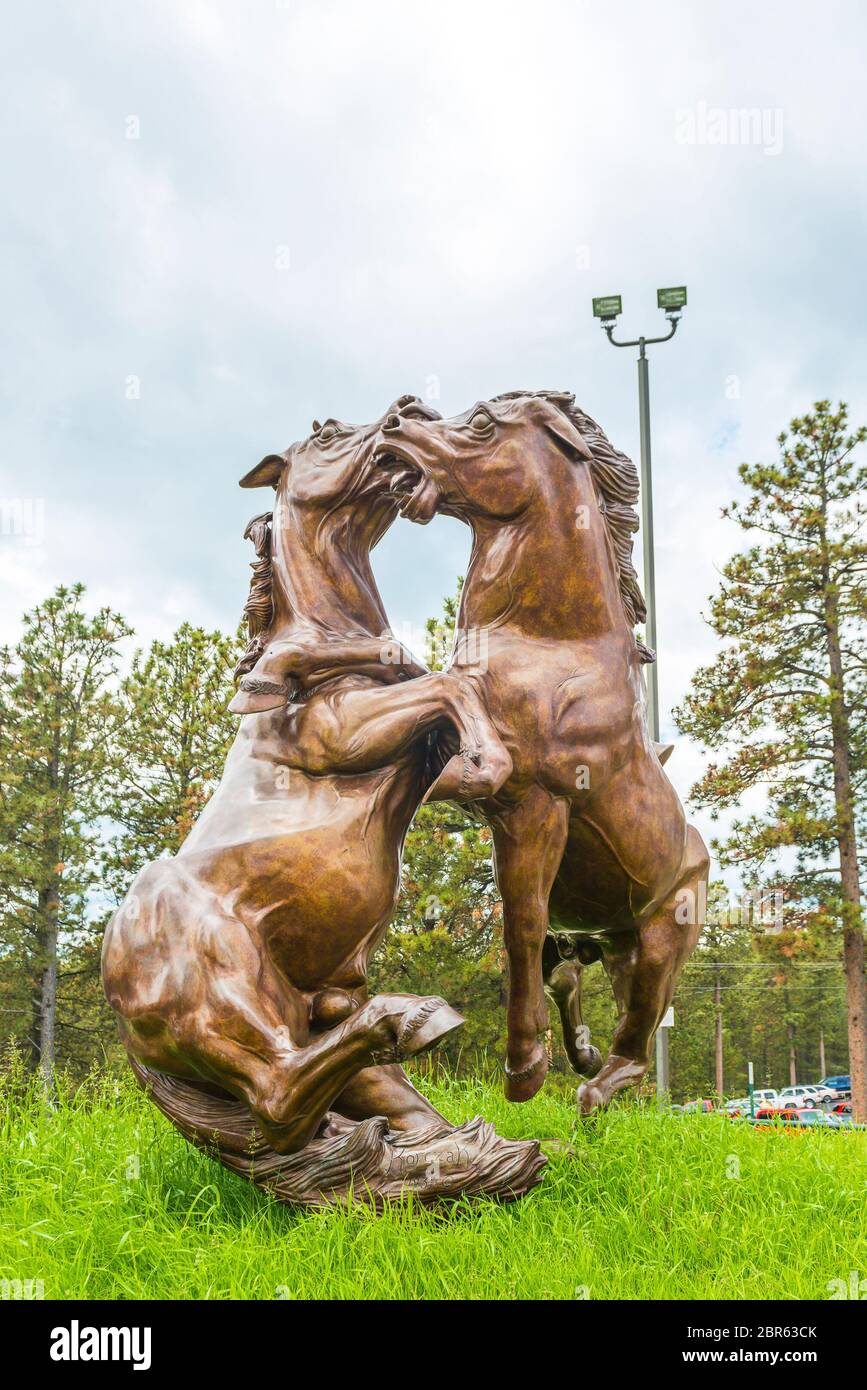 Escultura de bronce en el monumento conmemorativo del caballo loco, Dakota  del Sur, ee.uu.. Para uso editorial solamente -06/26/15 Fotografía de stock  - Alamy