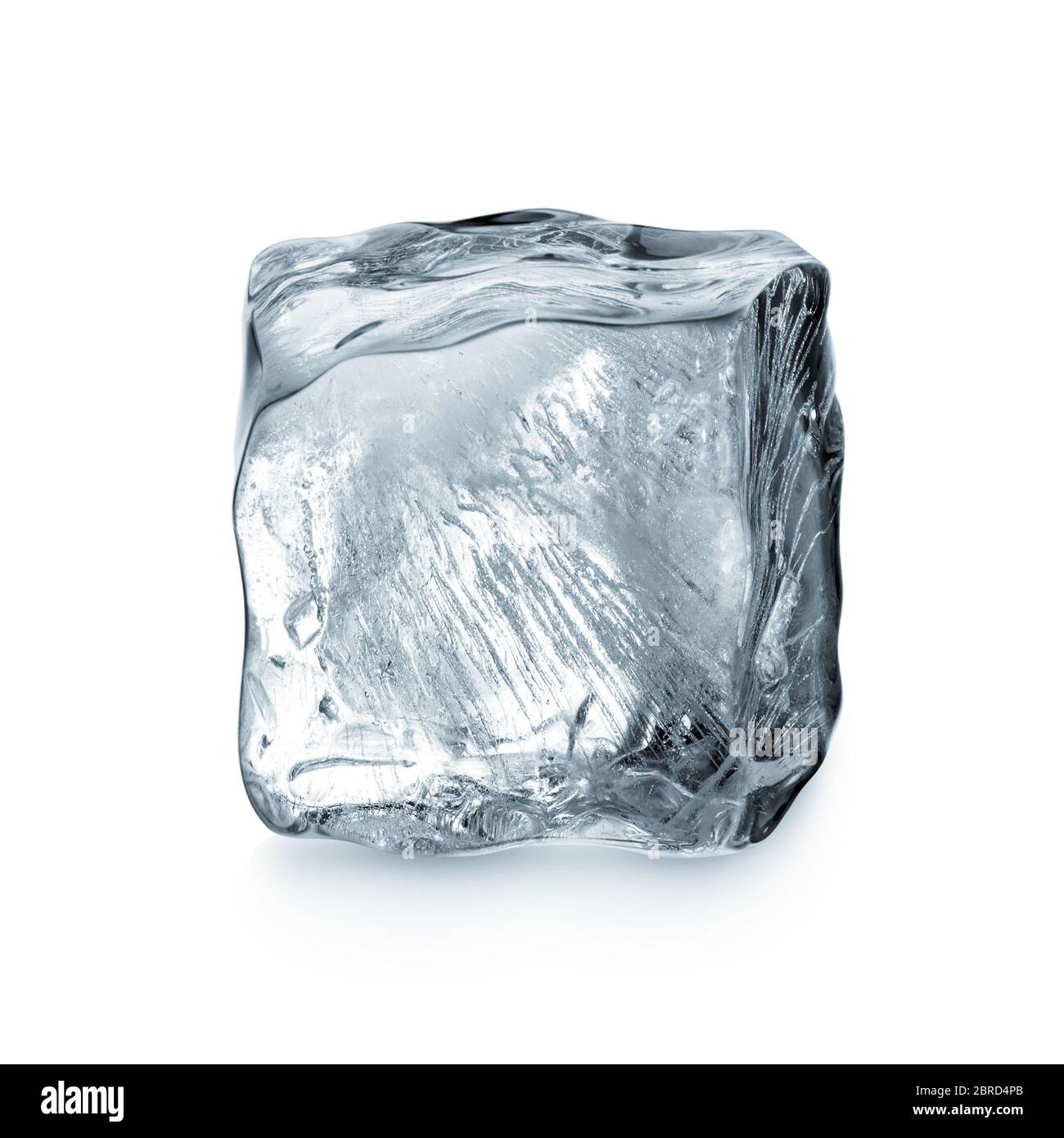 Ice cube aislado sobre fondo blanco. Foto de stock