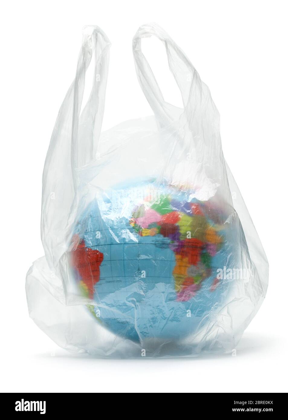 Planeta tierra en una bolsa de plástico. La contaminación de nuestro  planeta. Globo en el paquete. Aislado sobre fondo blanco Fotografía de  stock - Alamy