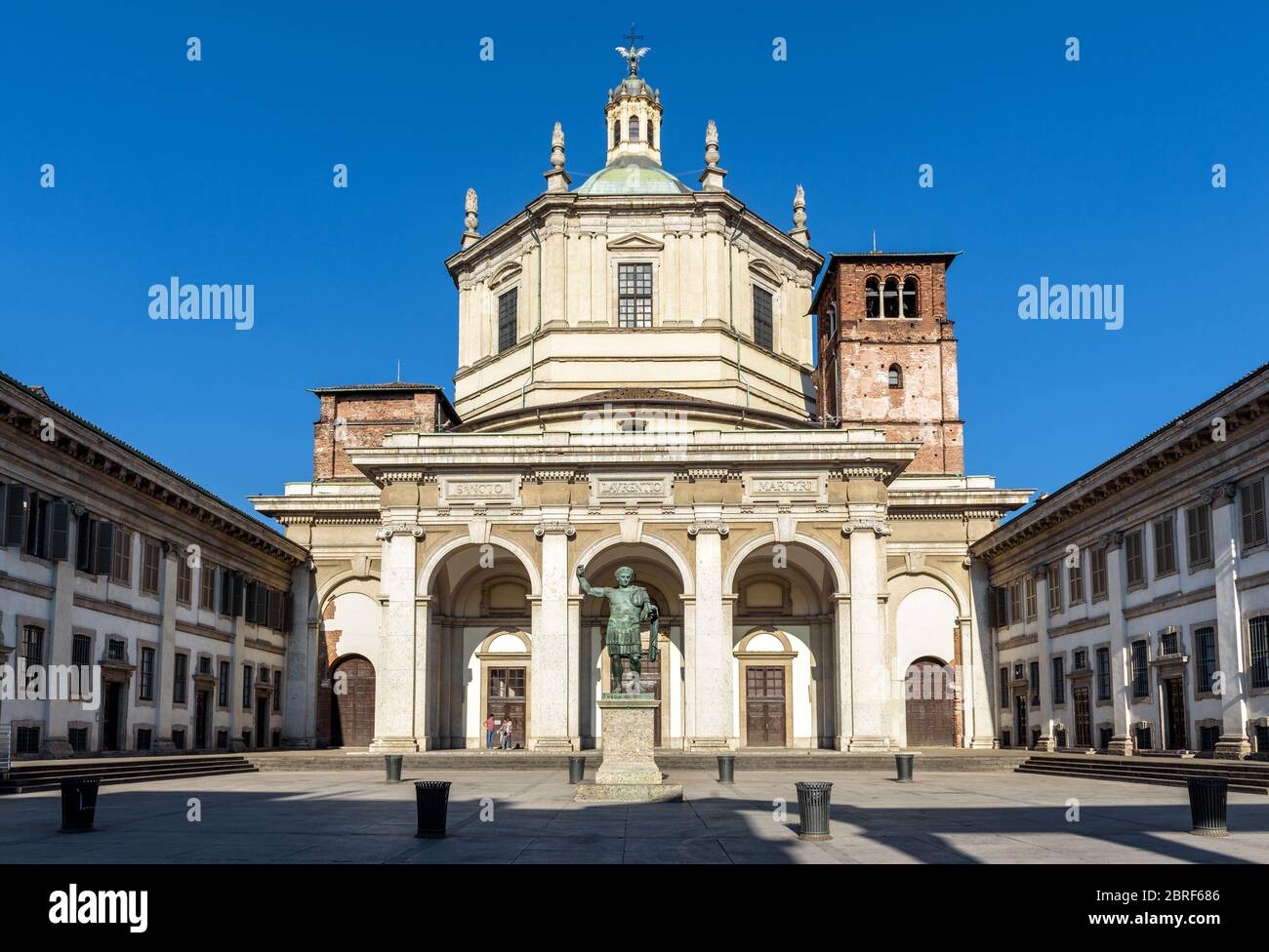 Iglesias mas antiguas fotografías e imágenes de alta resolución - Alamy Iglesias mas antiguas fotografías e imágenes de alta resolución - Alamy