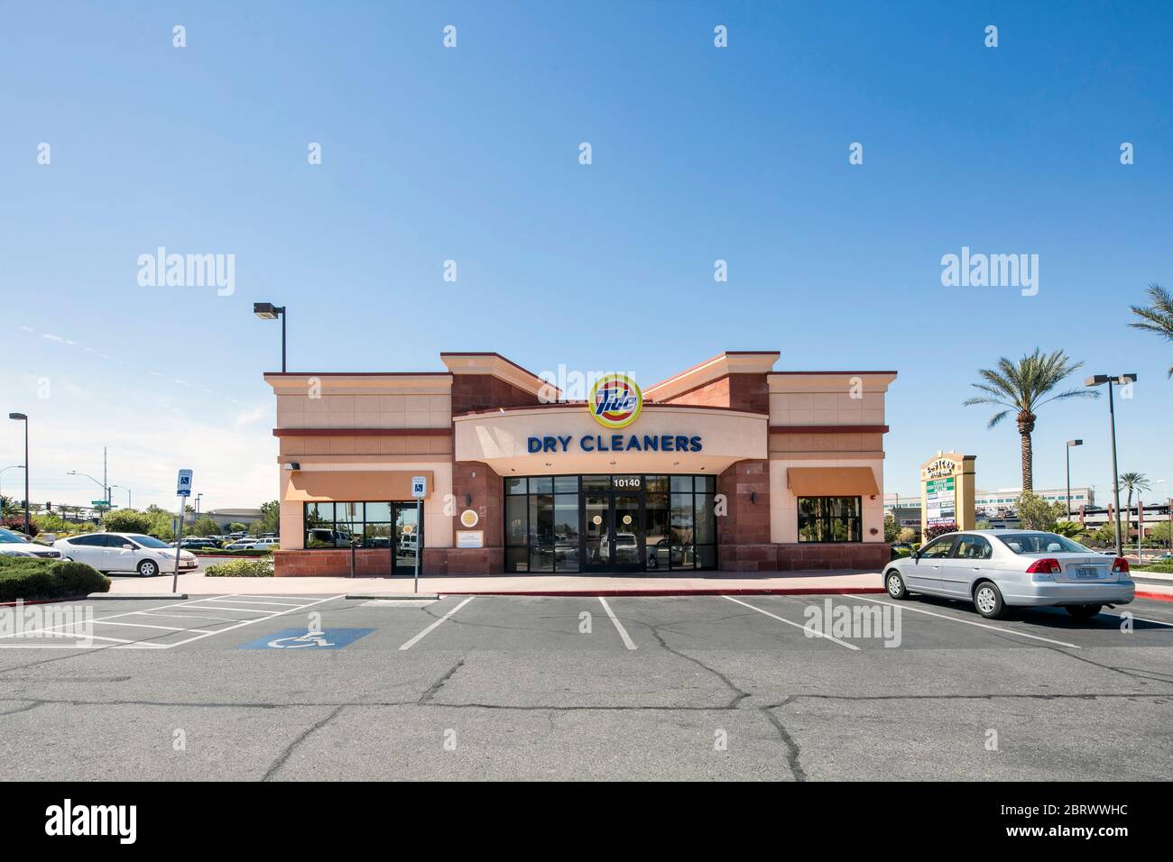 Laundromat exterior fotografías e imágenes de alta resolución Alamy