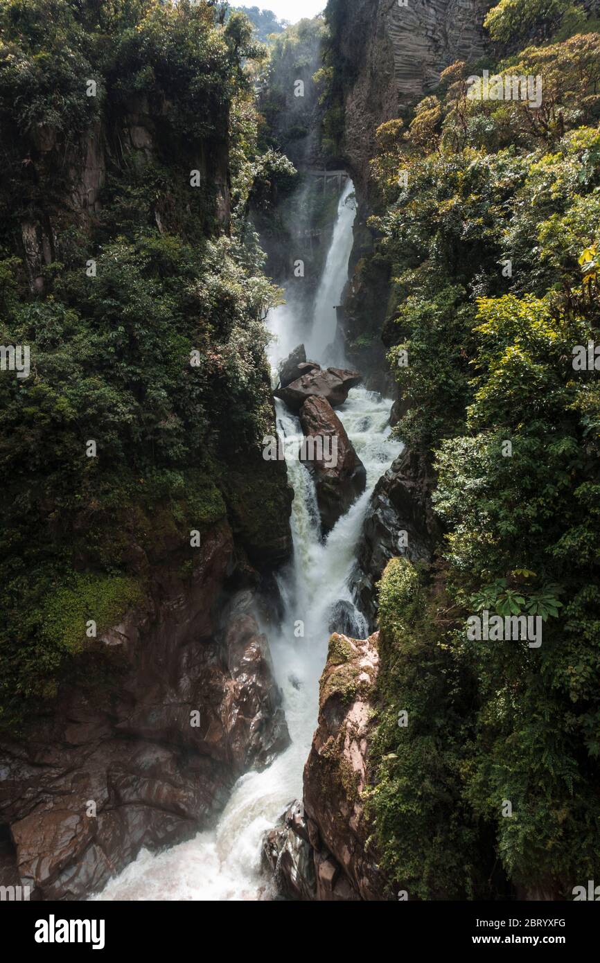 Cascadas Yumbilla cerca de la ciudad de Cuispes, región norte del Perú de  Amazonas, la quinta cascada más alta del mundo Fotografía de stock - Alamy