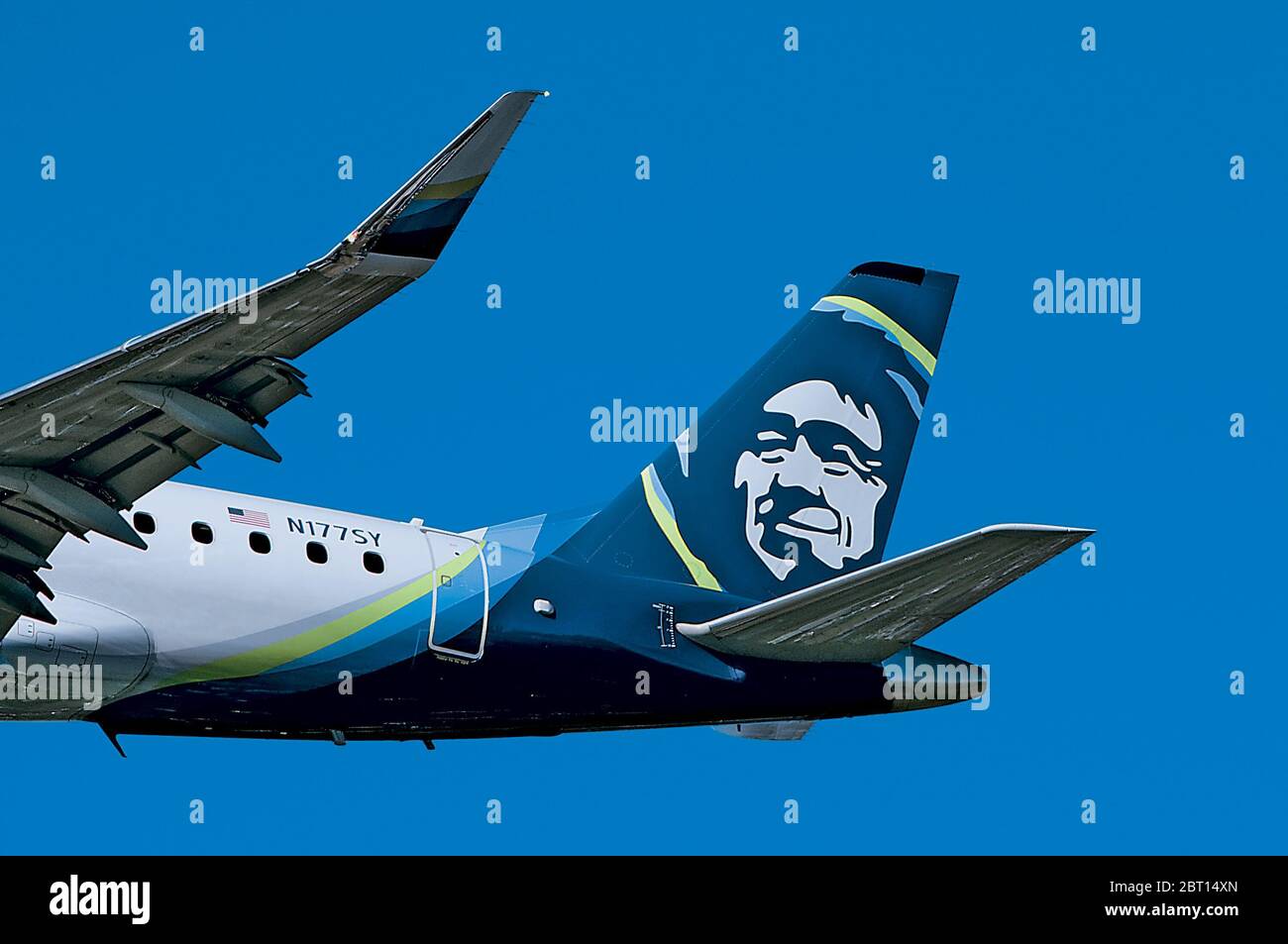 lado Aparecer Repulsión Alaska airline logo fotografías e imágenes de alta resolución - Alamy