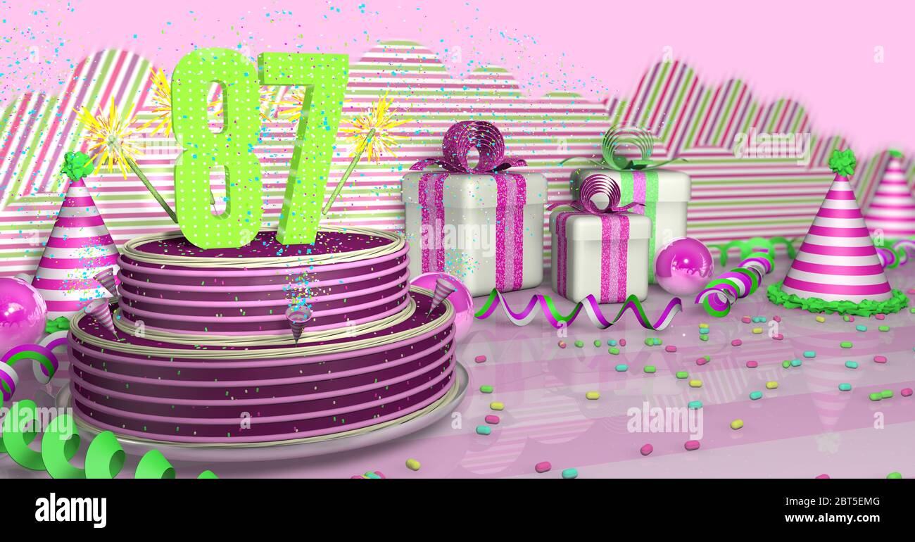 Pastel de cumpleaños de 87 redondo púrpura decorado con chispas coloridas y líneas rosadas en una mesa brillante con streamers verdes, sombreros de fiesta y cajas de regalo con alfiler Foto de stock