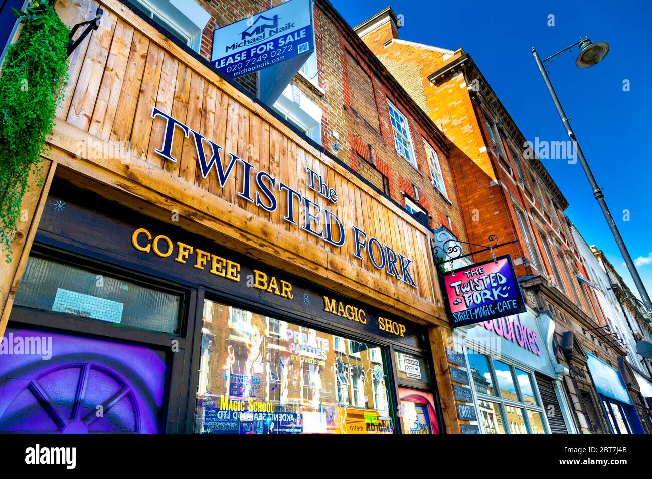 The Twisted Fork Street Magic Cafe and Shop, Londres, Reino Unido Foto de stock