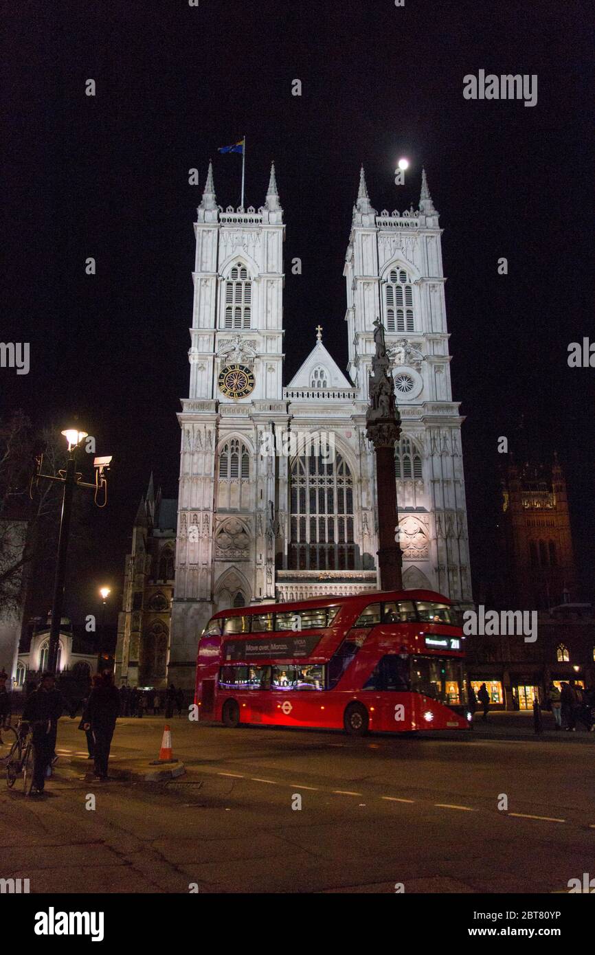 Abadía de Westminster por la noche, Londres Inglaterra Reino Unido Foto de stock