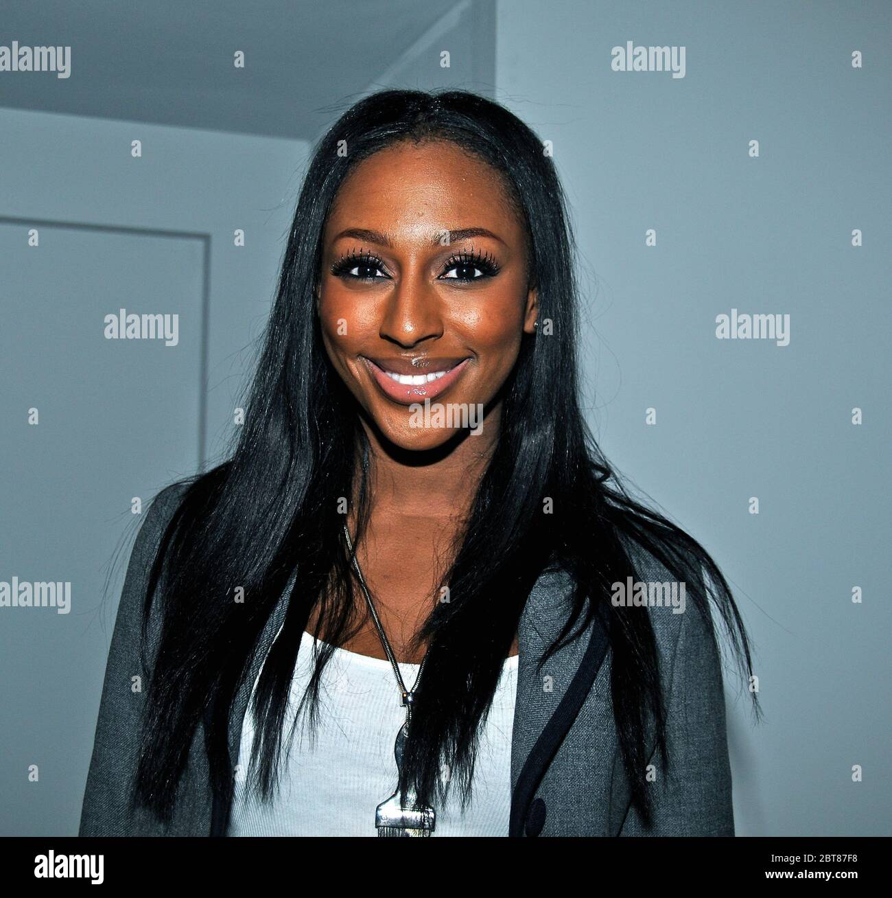 Alexandra Burke Fotos E Imagenes De Stock Alamy