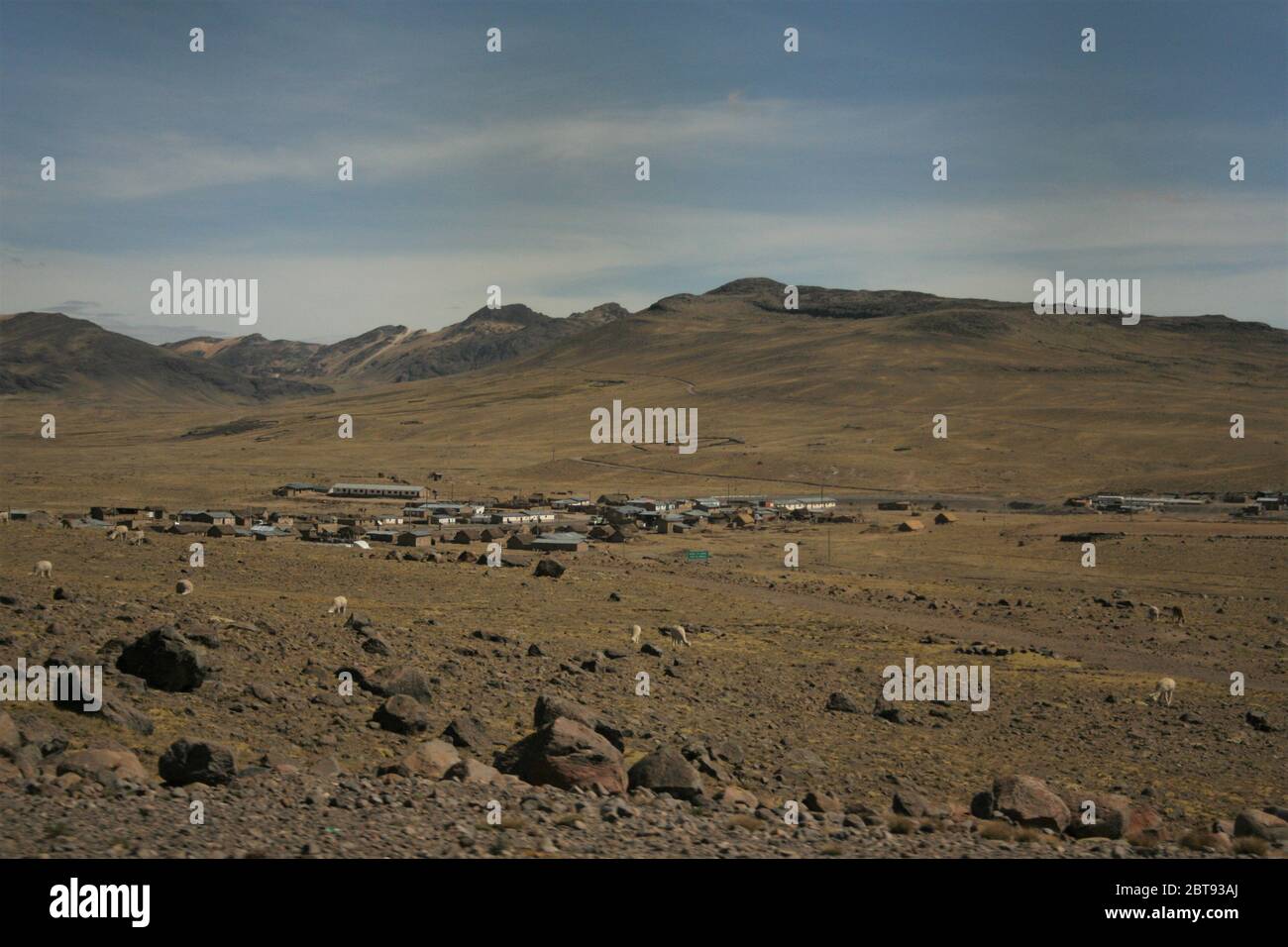 Pueblo Alto plano, Perú Foto de stock