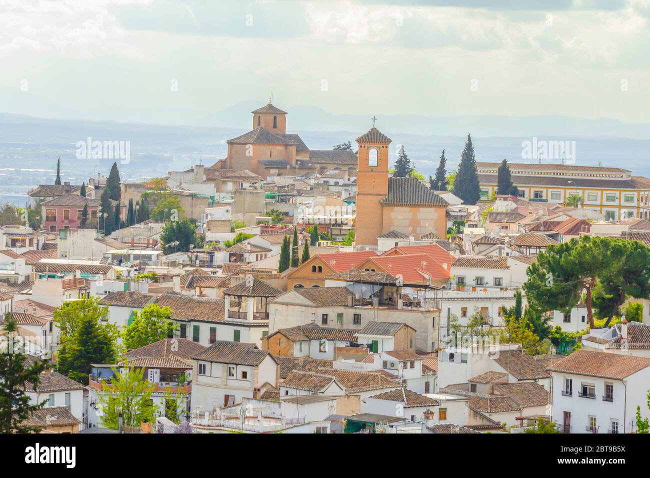Vista de la ciudad histórica de Granada, España Foto de stock