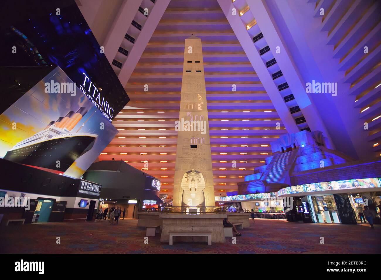 Las Vegas, Nevada - 30 de agosto de 2019: Vestíbulo del Luxor Hotel and Casino en las Vegas, Nevada, Estados Unidos. Foto de stock