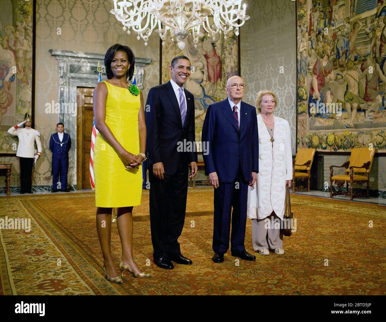 Vestido amarillo de michelle obama fotografías e imágenes de alta  resolución - Alamy