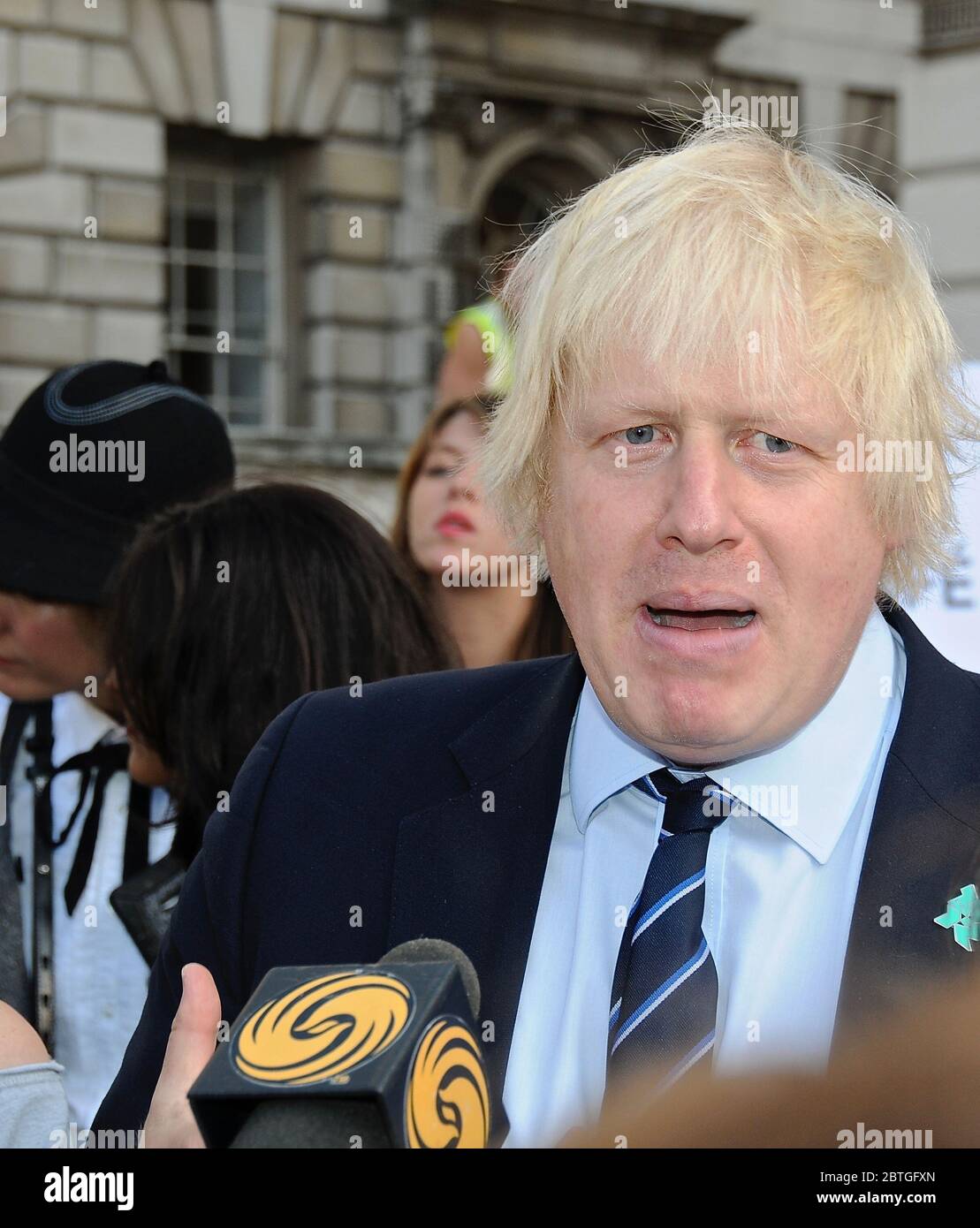 Boris Johnson actual primer Ministro fue el mayor de Londres y el  secretario de Asuntos Exteriores antes de que él utilice para disfrutar de  ciclismo alrededor de Londres y frotarse con los