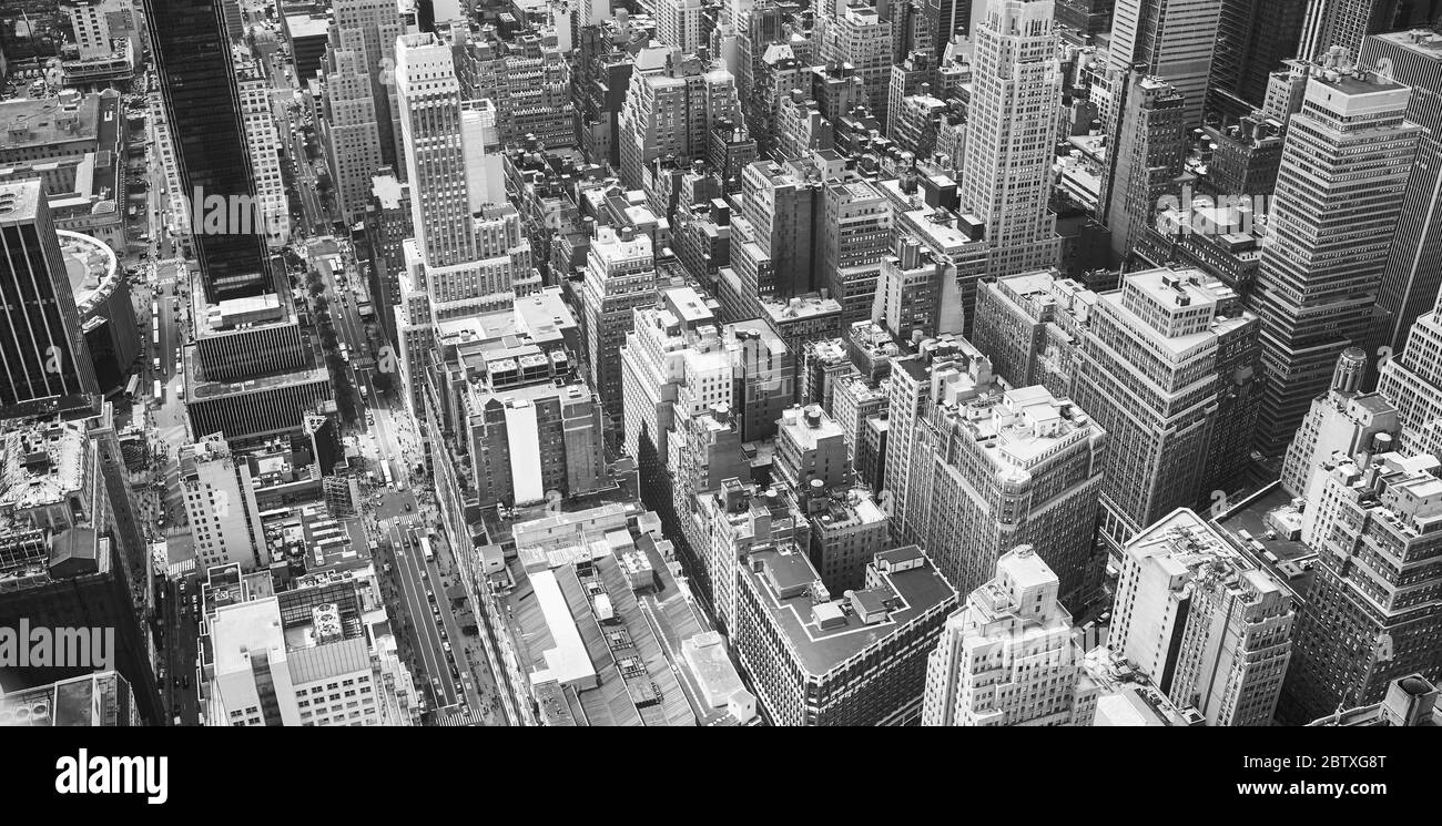 En blanco y negro vista aérea de Manhattan, Ciudad de Nueva York, EE.UU. Foto de stock