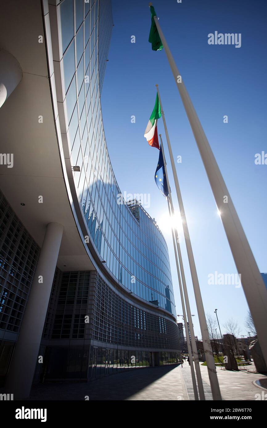 europa, italia, lombardía, milán, el edificio del gobierno regional Foto de stock