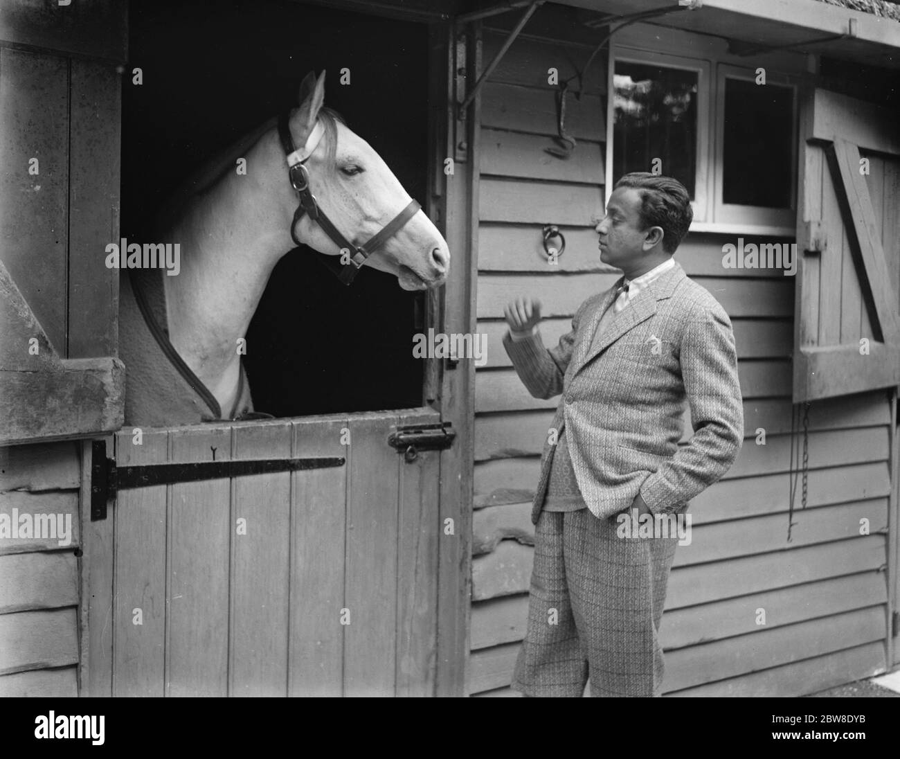 El Maharajah de Rajpipla en su casa de campo Inglés, la Casa de campo Manor, el viejo Windsor