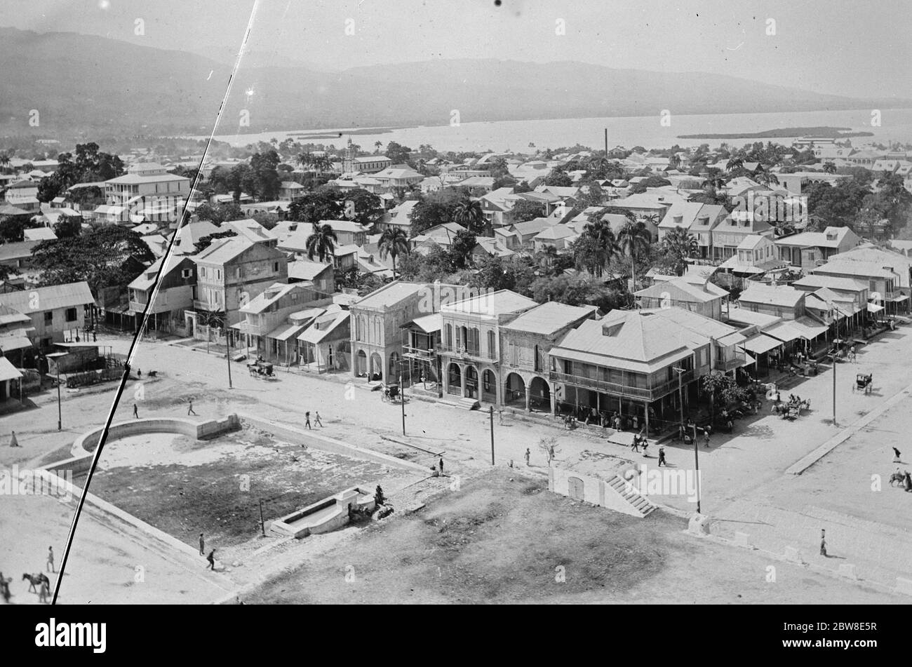 Escena de la pequeña guerra de América. Vista de birdseye de Puerto Príncipe, Haití. 10 de diciembre de 1929 Foto de stock