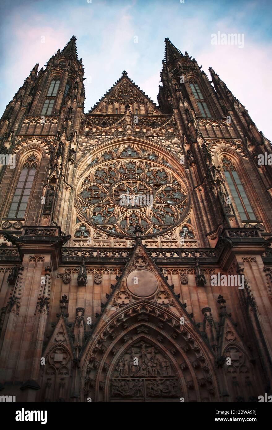 Catedral gótica de San Vito en el Castillo de Praga, República Checa Foto de stock