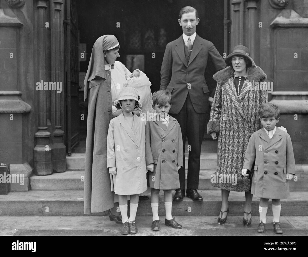 Bautizo de hijo de Sr. y el Hon Sra. St Aubyn en la iglesia de St James