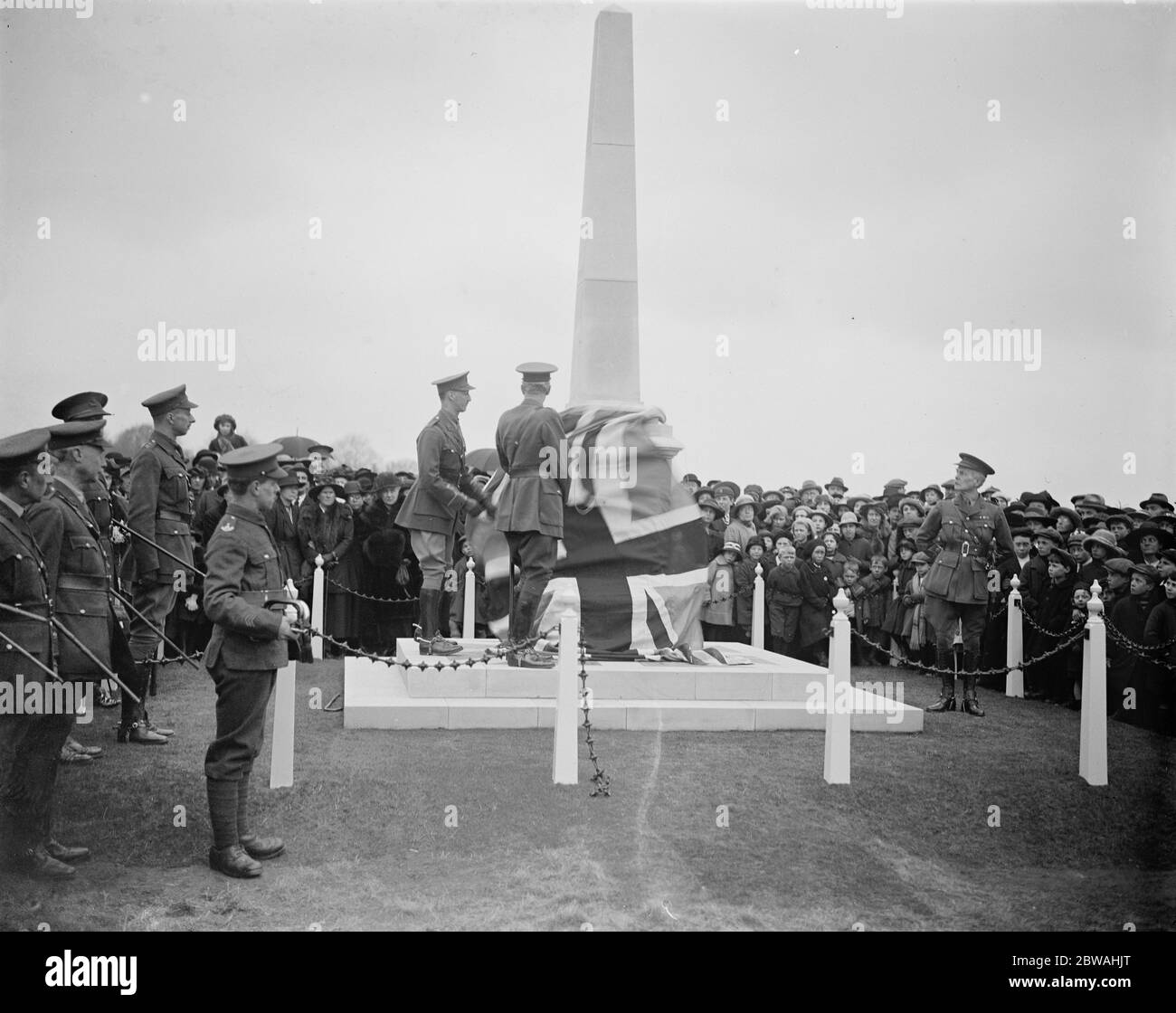 Presentación del memorial del cuerpo de Entrenamiento de oficiales de Inns en Berkhamsted Common Foto de stock