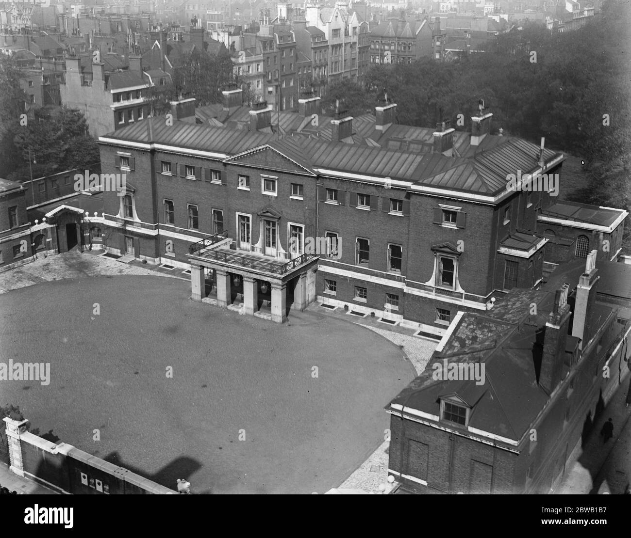 Devonshire Casa residencia de los duques de Devonshire en los siglos 18 y 19 19 de mayo de 1920 Foto de stock