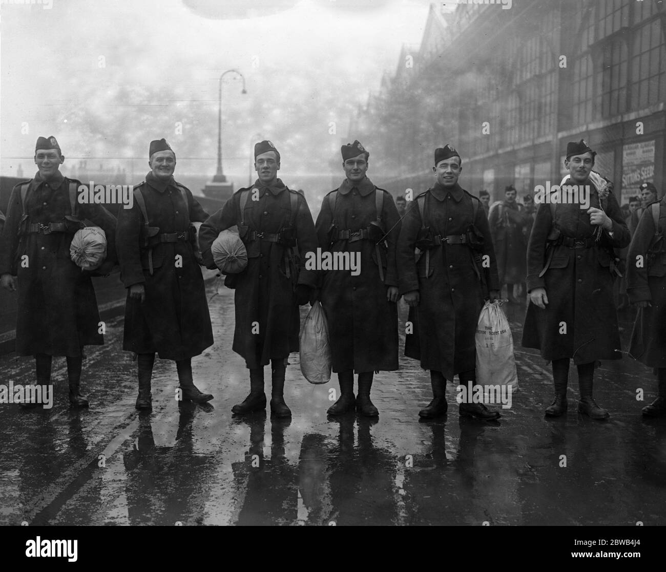Los policías de Londres se unen al Regimiento Escocés de Londres. 16 de enero de 1917 Foto de stock