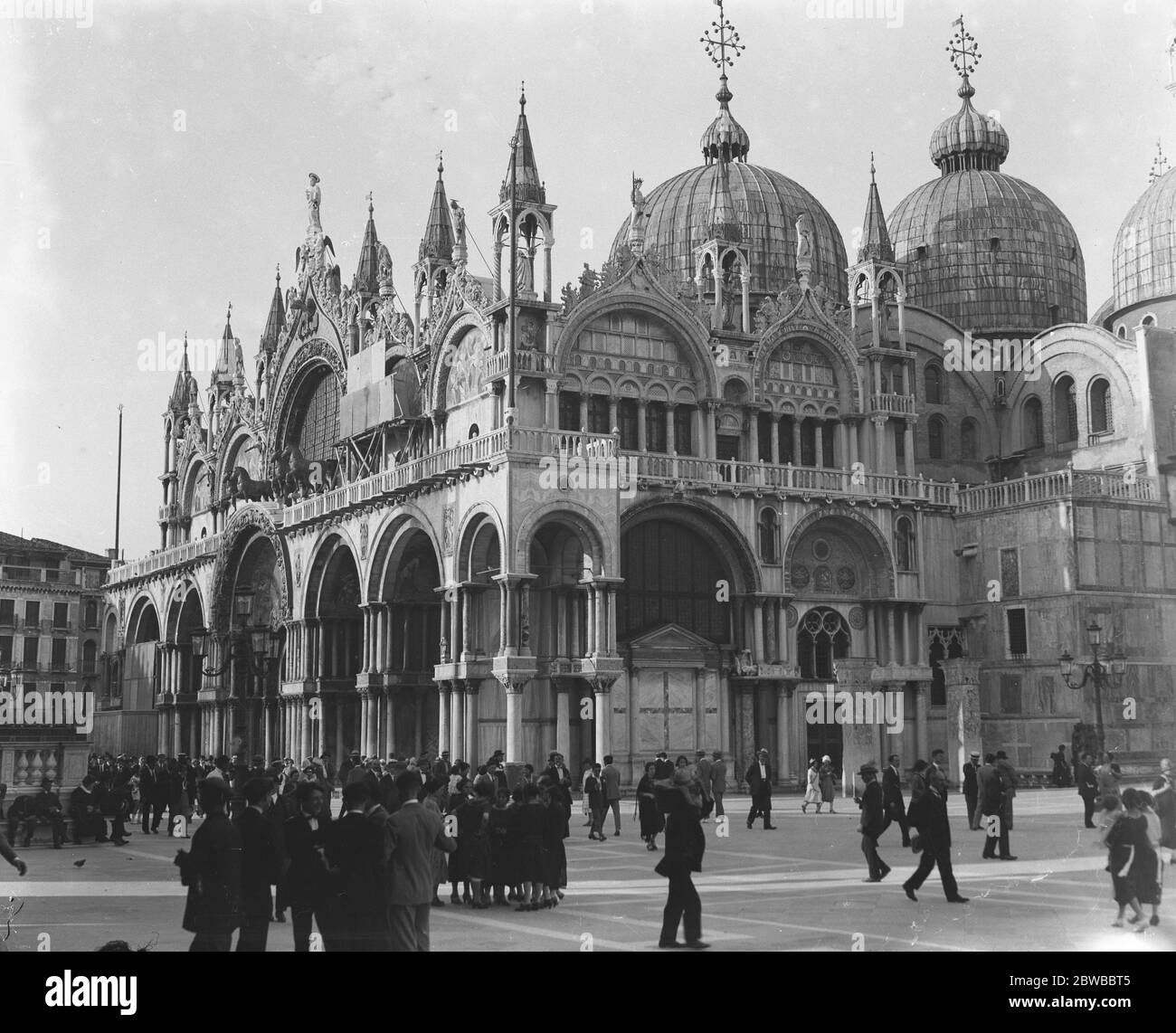 Venecia ; Basílica de San Marcos en la Plaza de San Marcos . Foto de stock
