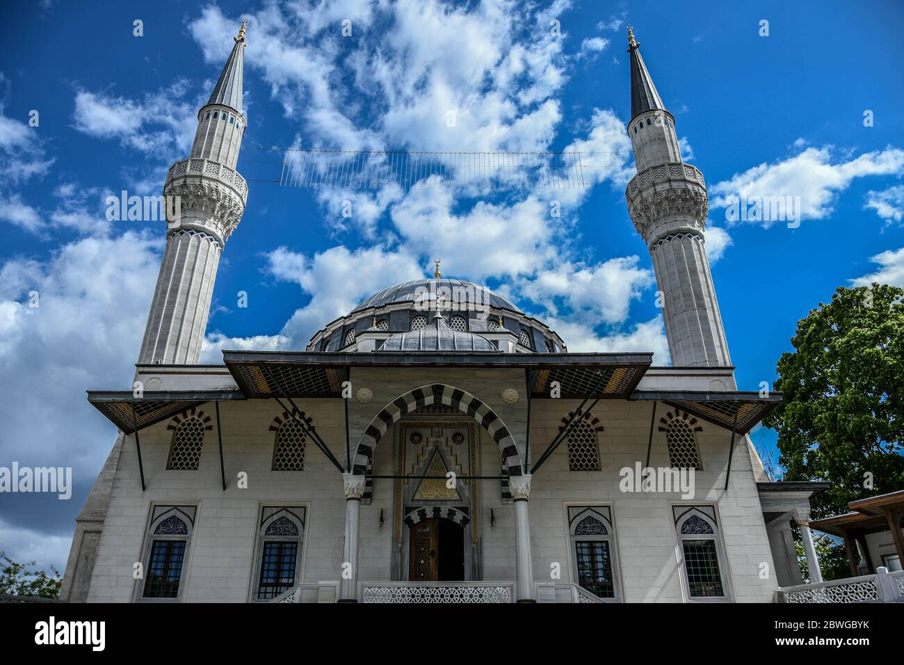Mezquita de Şehitlik en Berlín - Şehitlik-Moschee en Berlín Foto de stock