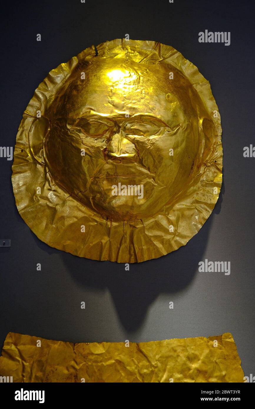 Máscara de muerte de oro, Micenas, Museo Arqueológico Nacional, Atenas, Grecia, Europa Foto de stock