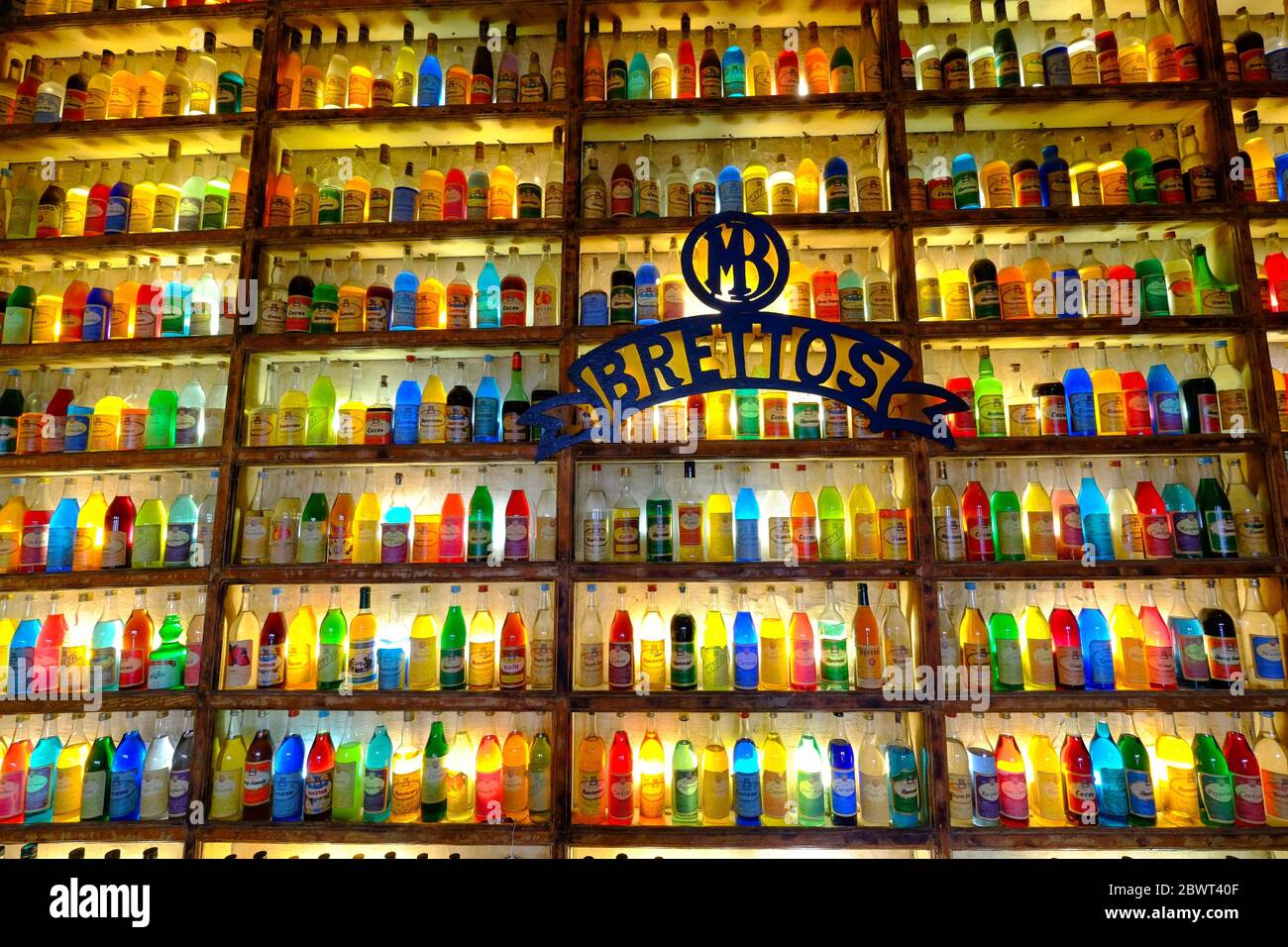 Brettos bar, barrio de Plaka, Atenas, Grecia, Europa Foto de stock