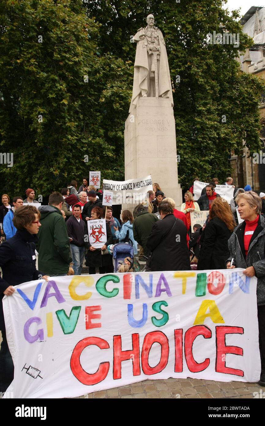 Anti vaxers fotografías e imágenes de alta resolución - Alamy